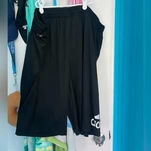 Active men’s basketball shorts